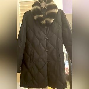 Belle Fare real rabbit fur detachable collar puffer coat. Size Small. Black/mix